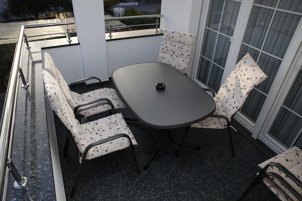 Apartments Simic Водице Екстер'єр фото