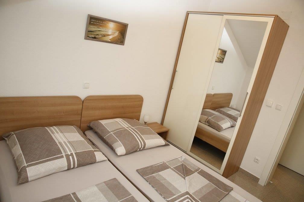 Apartments Simic Водице Екстер'єр фото