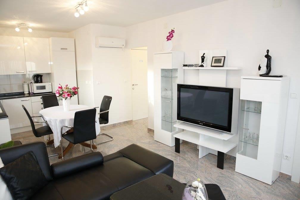 Apartments Simic Водице Екстер'єр фото